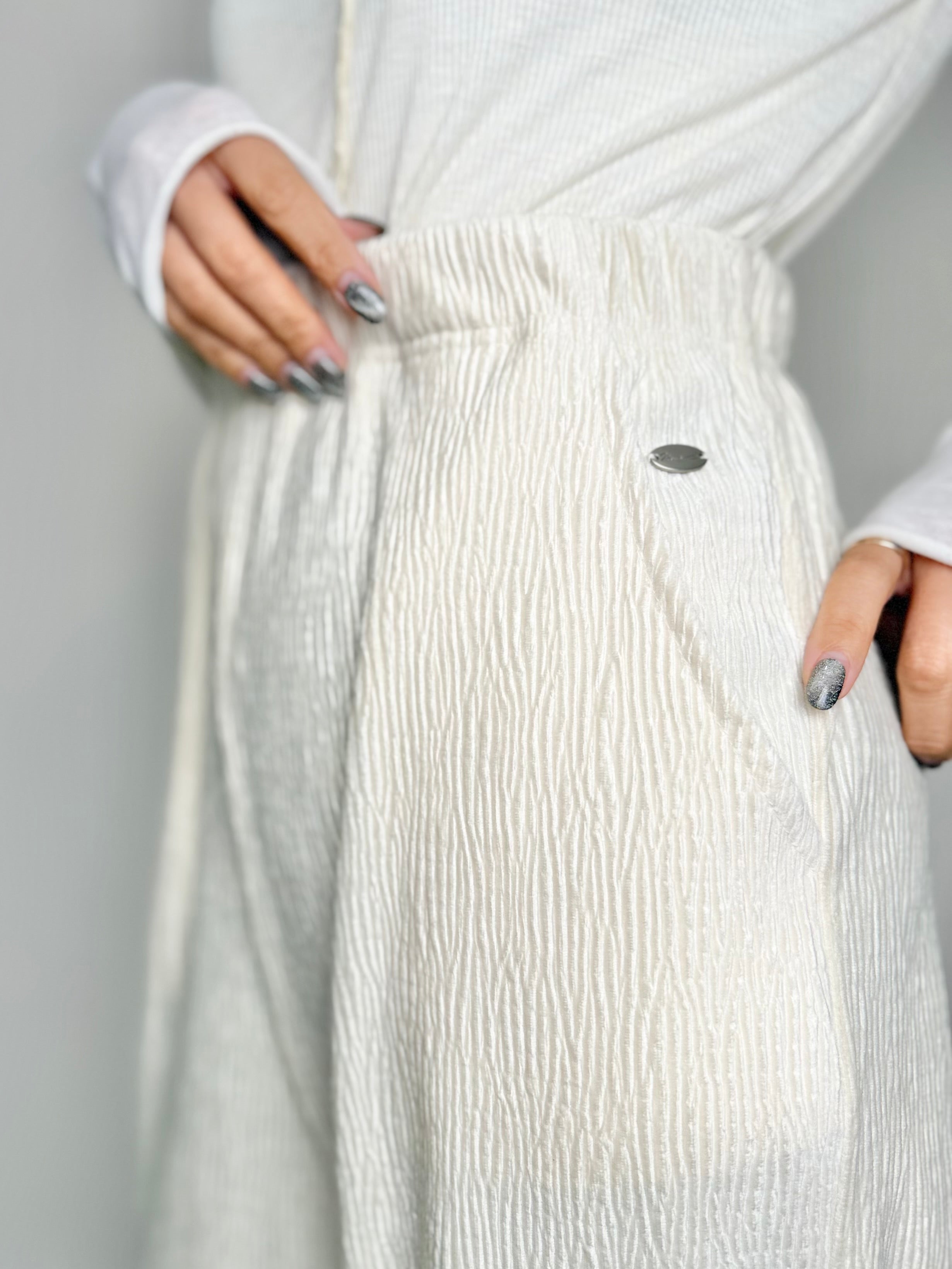 VELOUR LIKE STRAIGHT PANTS