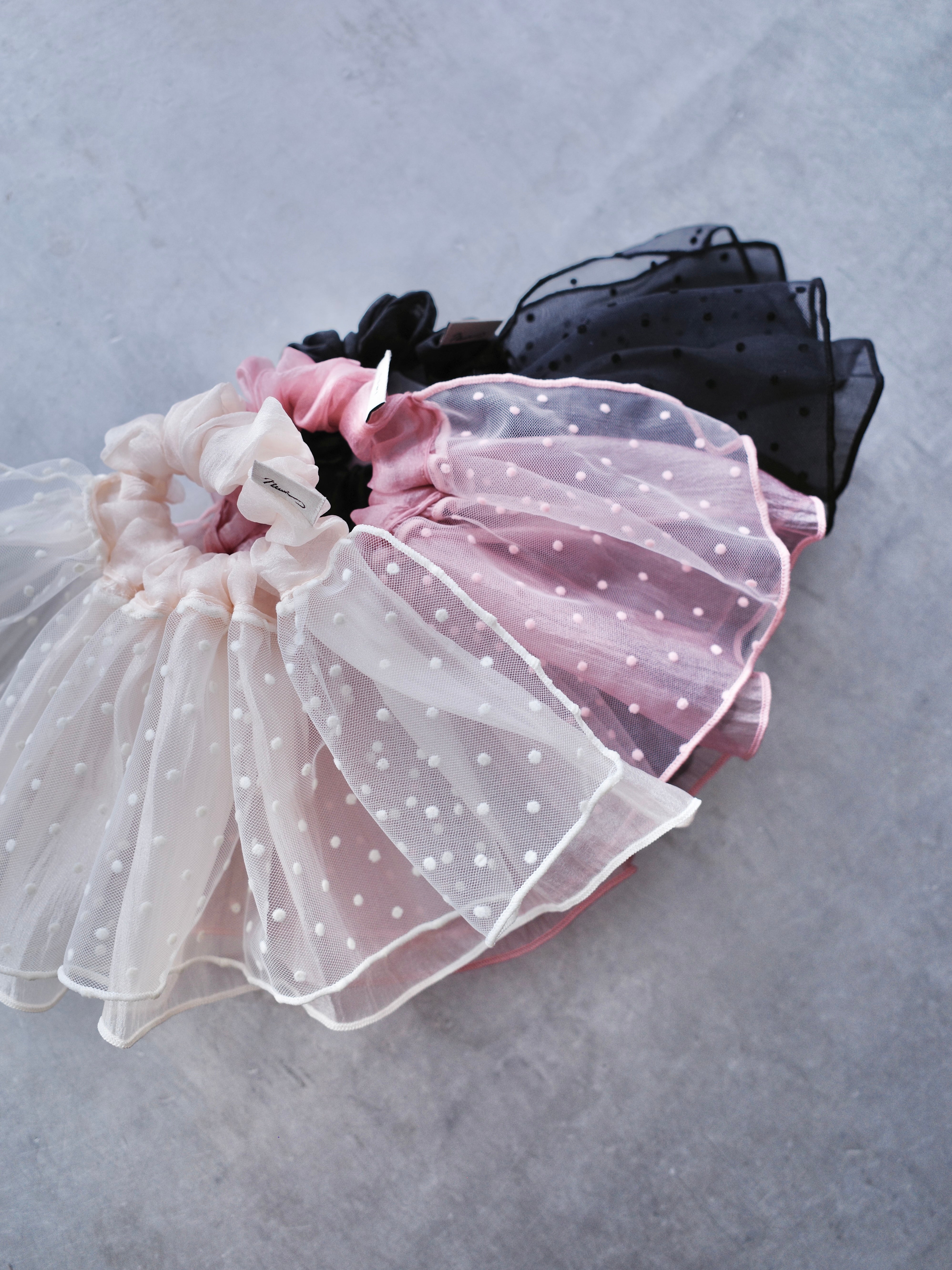 SHEER DOT SCRUNCHIE