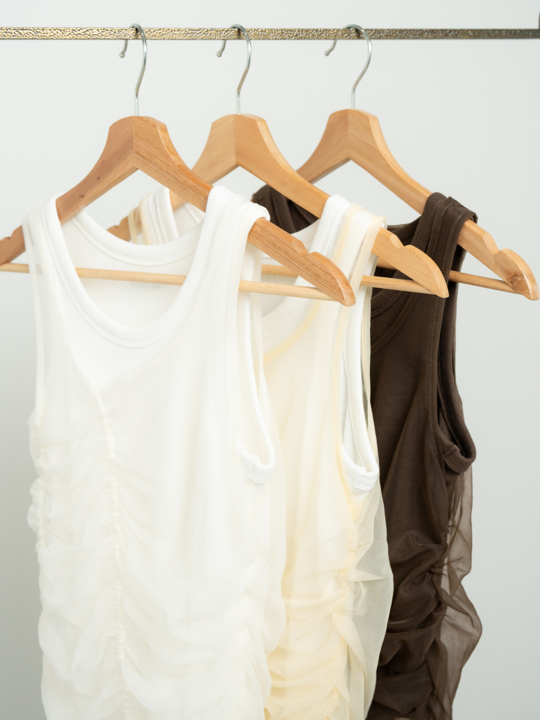 【SET】SHIRRED SHEER TANK TOP SET ＋ LIGHT TEXTURE STRAIGHT PANTS