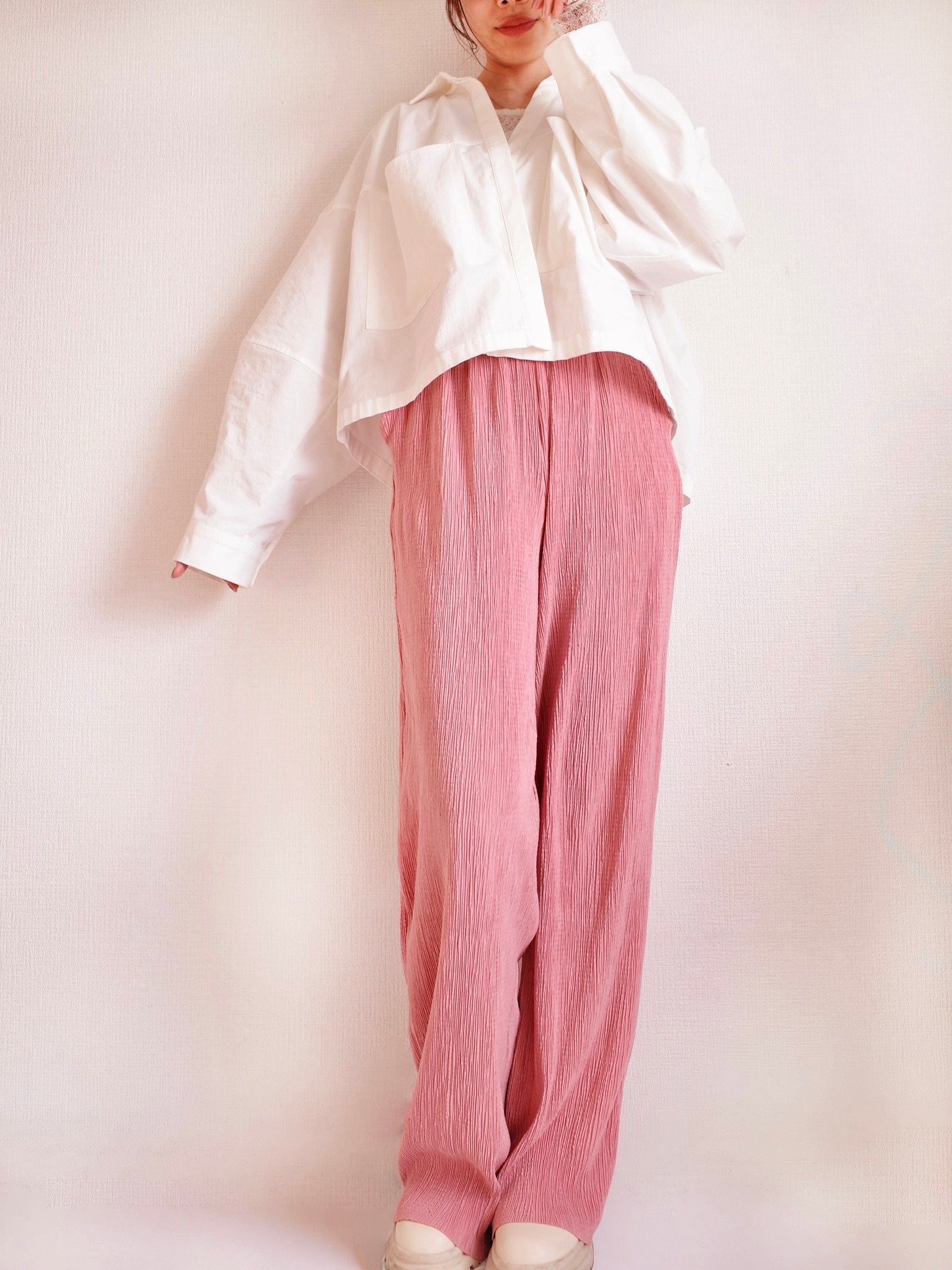 LIGHT TEXTURE STRAIGHT PANTS