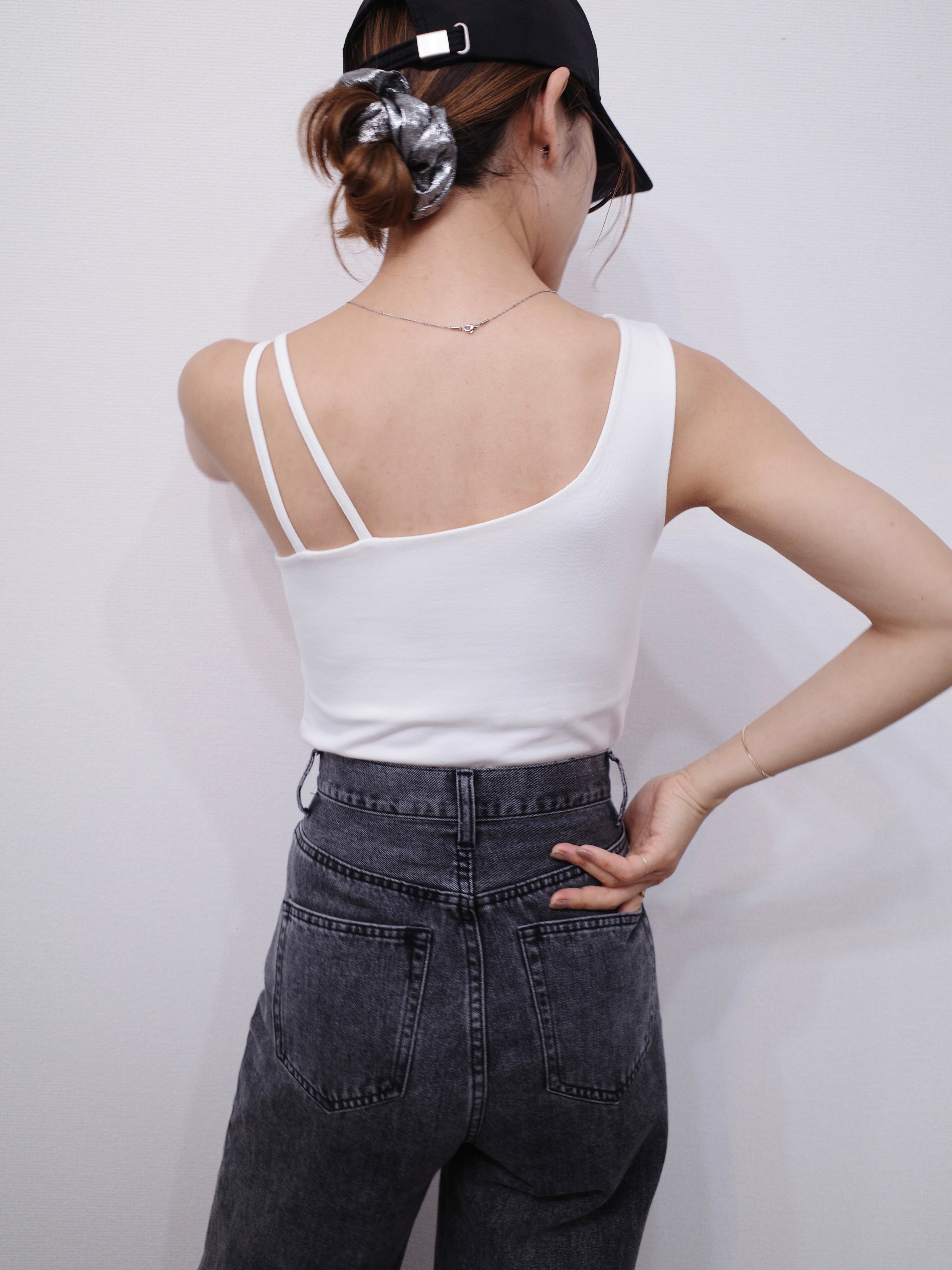 SOFT FIT ASYMMETRY BRA TOP