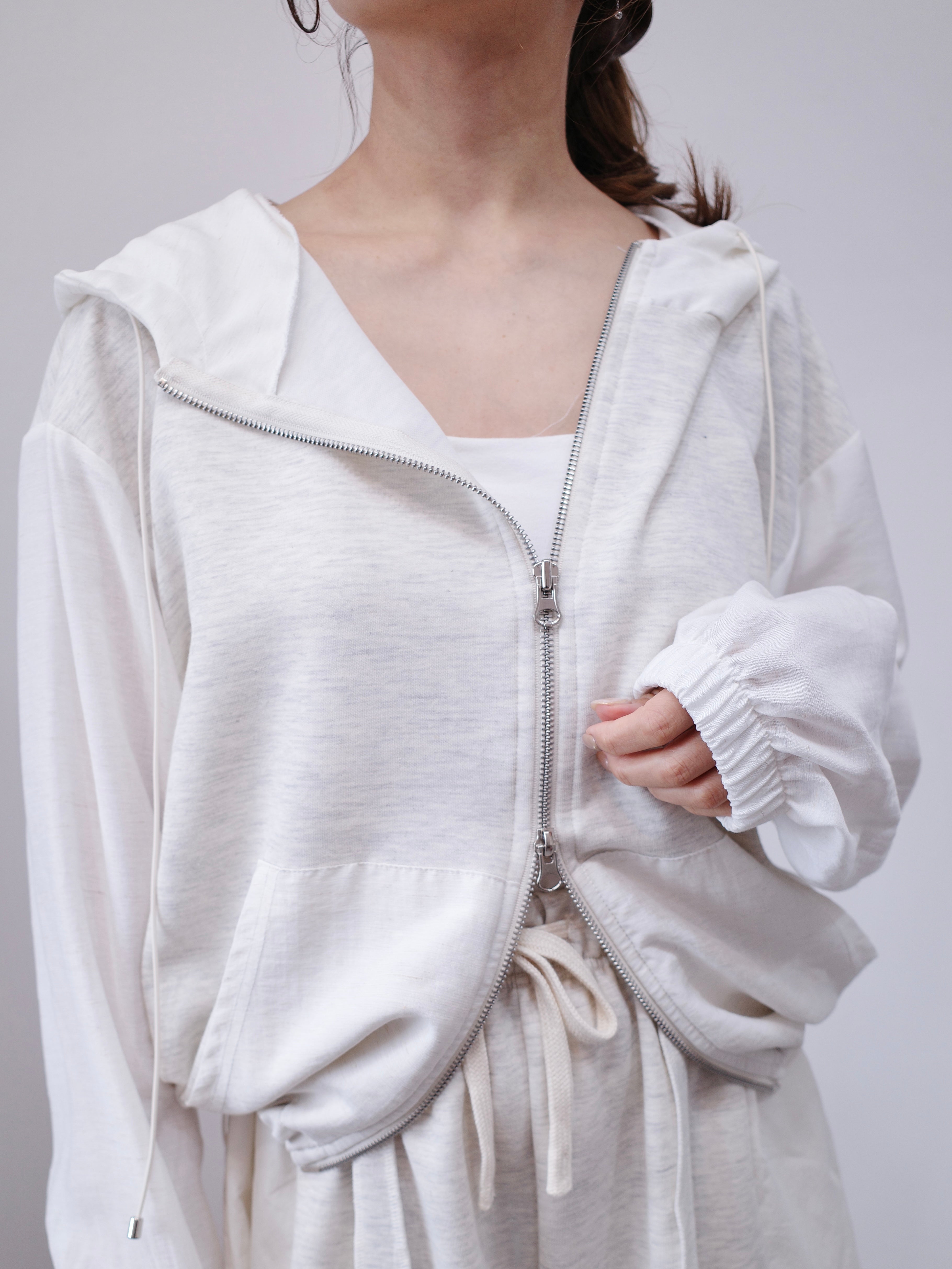 AIRY RELAX ZIP TOPS