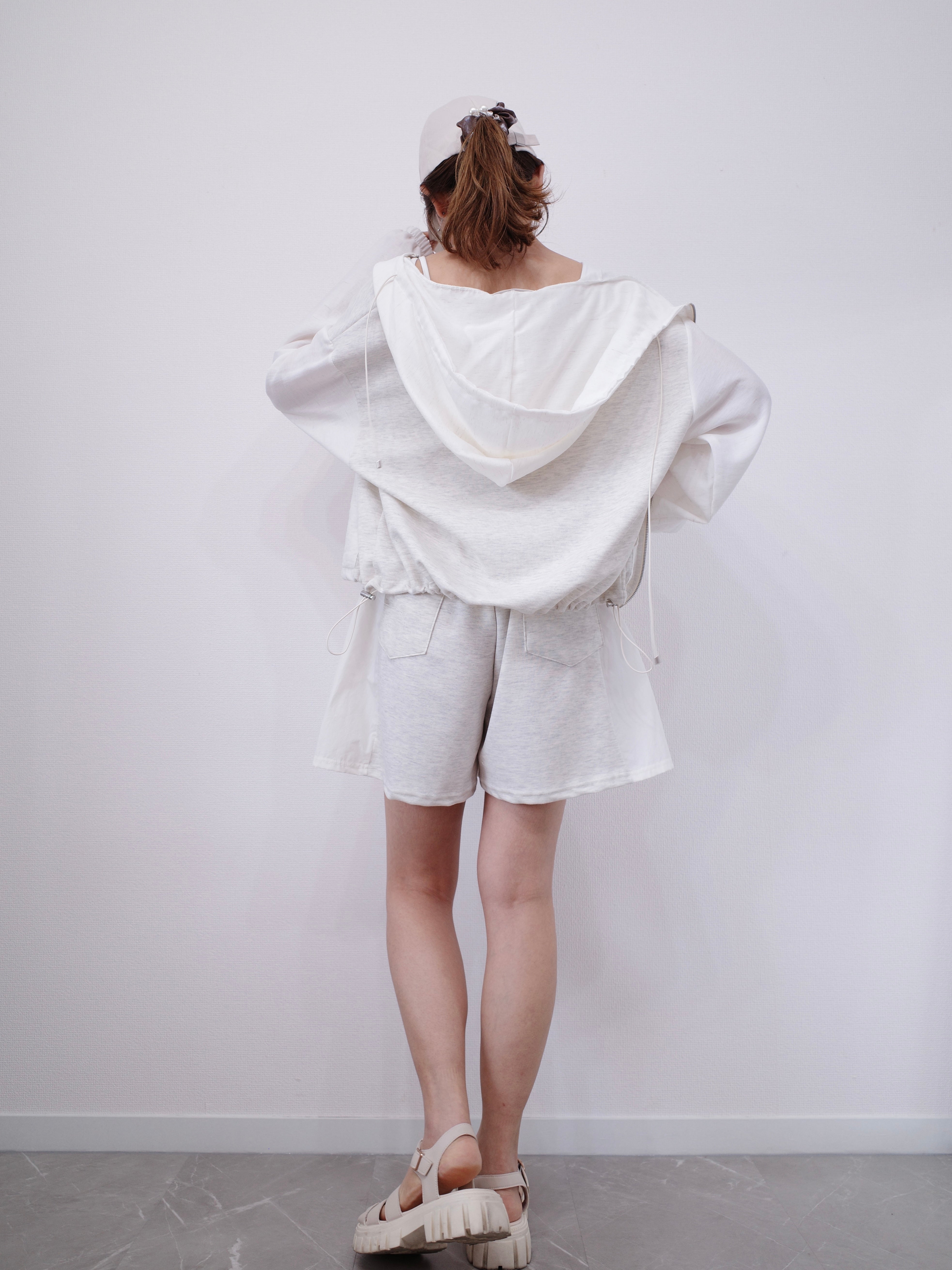AIRY RELAX ZIP TOPS